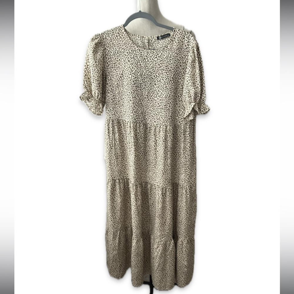Pretty Garden Dress Womens Size Medium Tan Leopard Print Tiered Puff Sleeve
